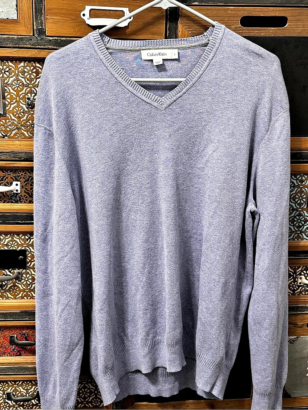Calvin Klein Cotton V-Neck Sweater in Purple Large